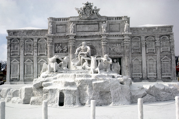 Sapporo-Snow-Festival-1966-Trevi-1.jpg 383KB