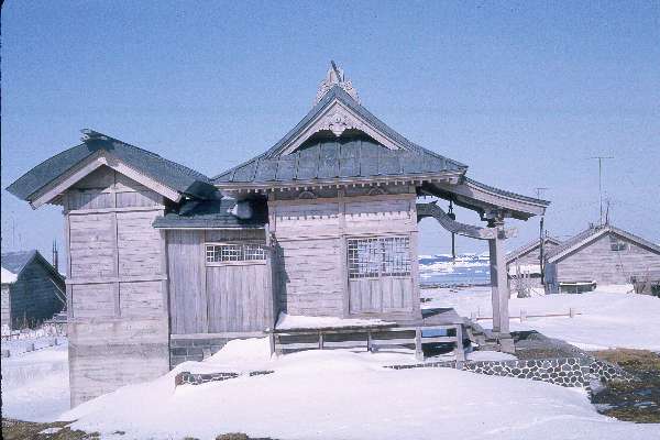 Wakkanai-Temple-1.jpg 210KB